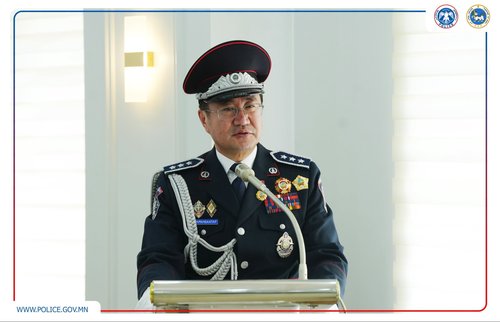 Монгол Улсын Гавьяат хуульч, цагдаагийн хурандаа Д.Наранбаатарт хүндэтгэл үзүүллээ